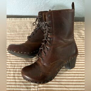 Dansko heeled boot with zipper.